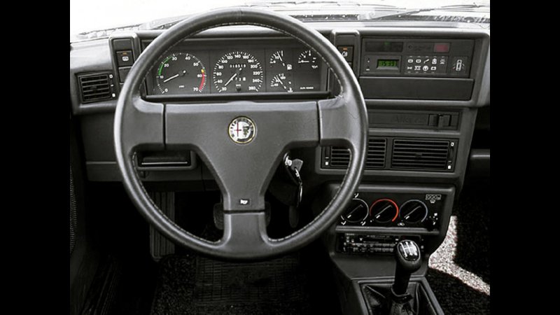 Alfa Romeo 75 v6