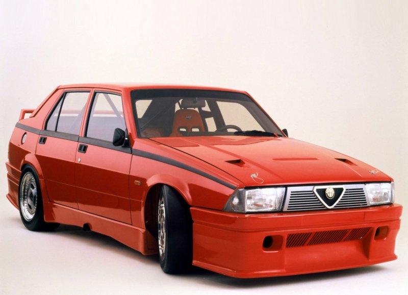 Alfa Romeo 75 1985