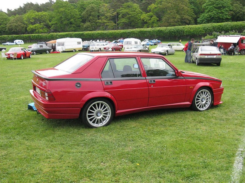 Alfa Romeo 75 v6