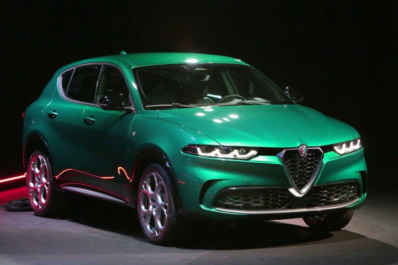 Alfa Romeo кроссовер 2022