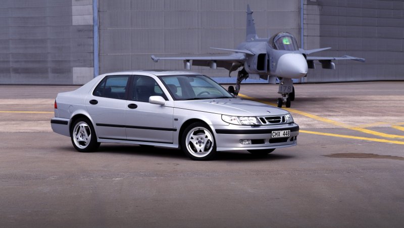 Saab 9000 на Топорах