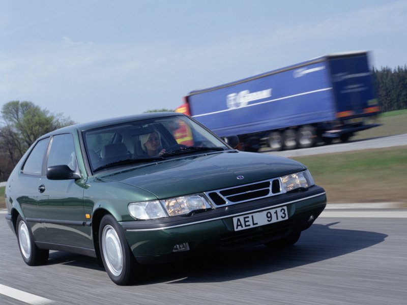 Saab 900s купе