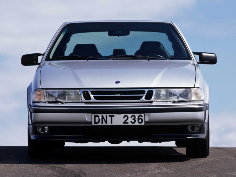 Saab 9000 седан