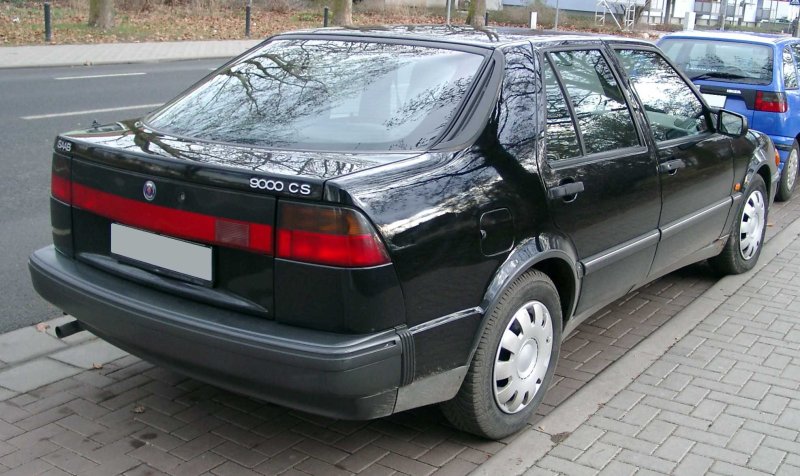 Saab 9000 i