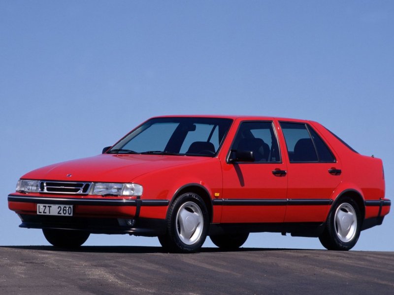 Saab 9000 i