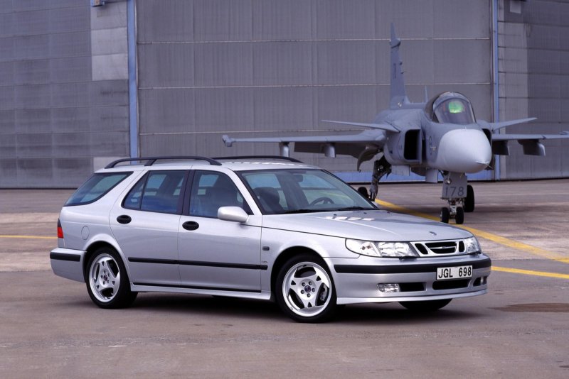 Saab 9000 на Топорах