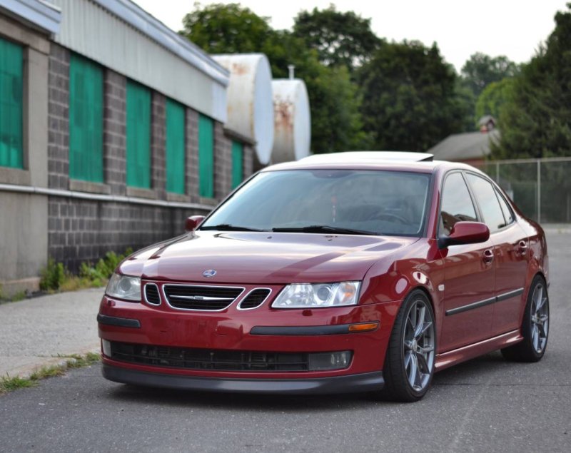 Saab 9-3 Aero Red