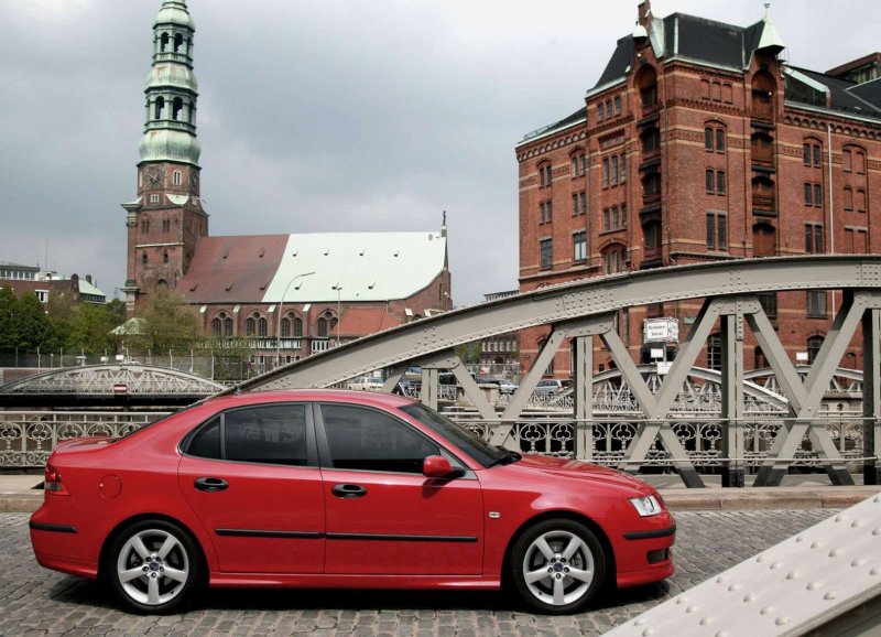 Saab 9-3 на улице