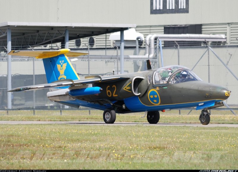 Самолет Saab 105