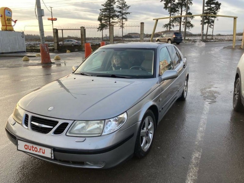 Saab 2002