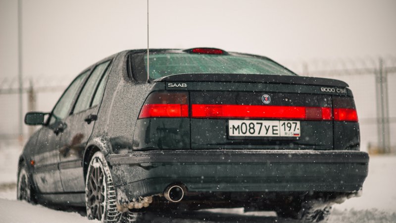 Saab 9000 сзади