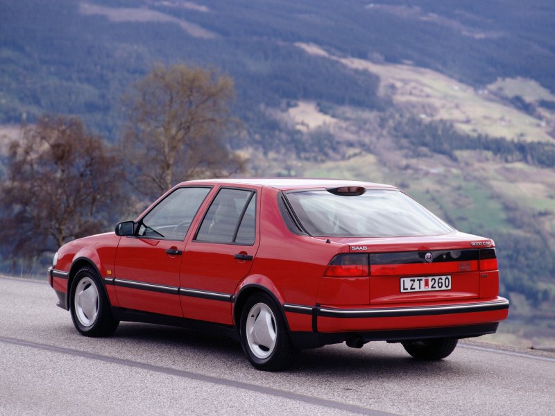 Saab 9000 седан
