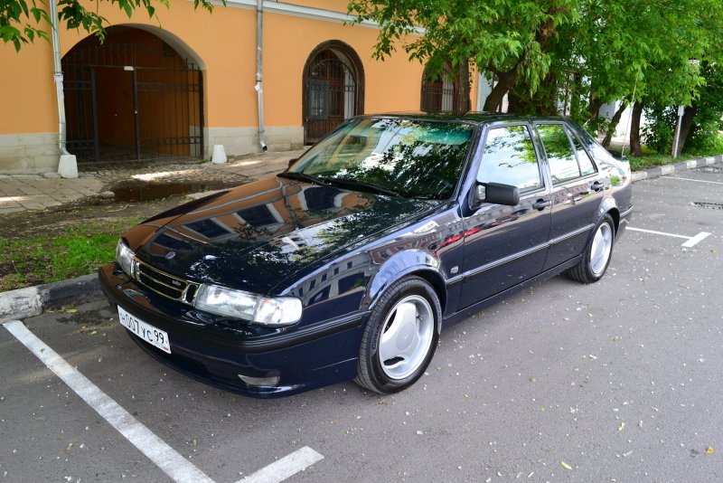Сааб 9000 i