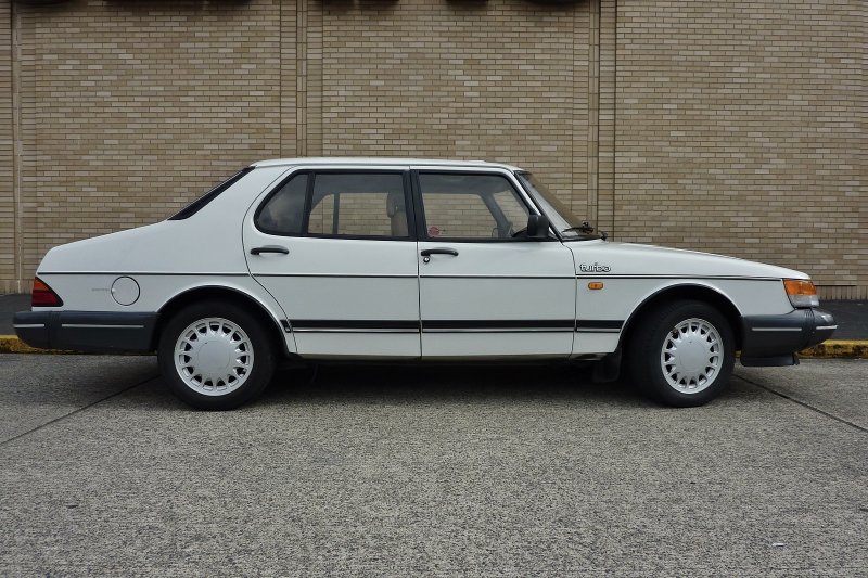 Saab 900 1989