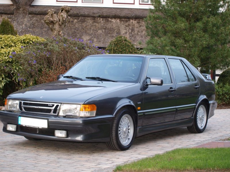 Машина Saab 9000 Turbo