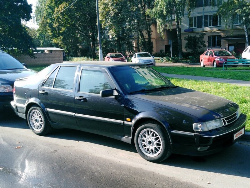 Saab 9000 лифтбек