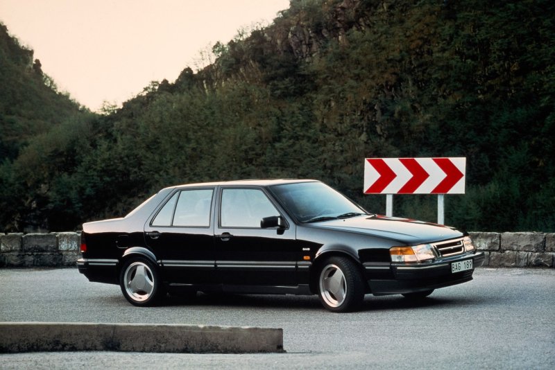 Saab 9000