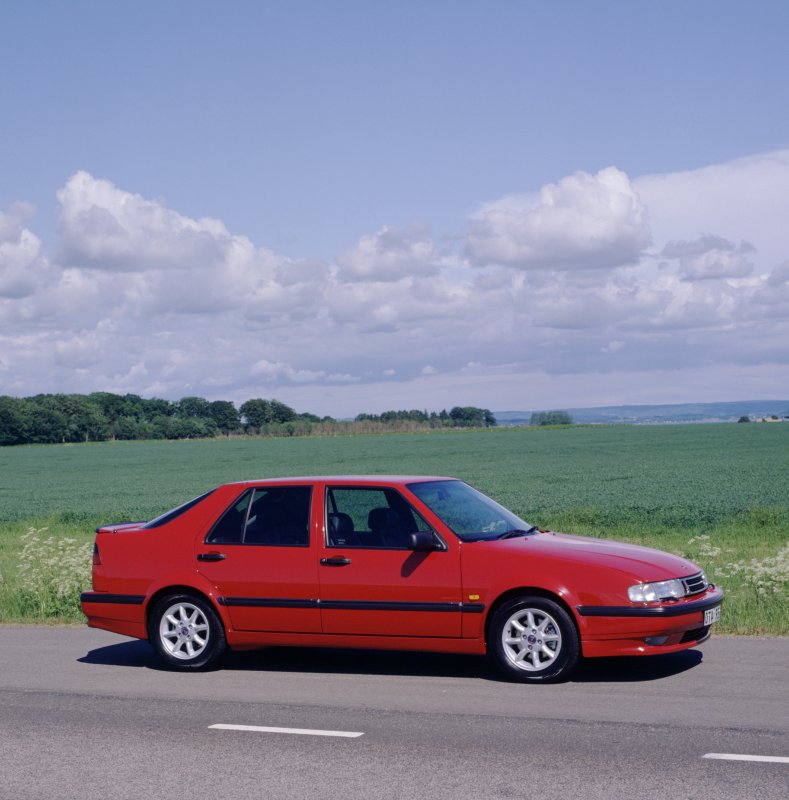 Saab 9000