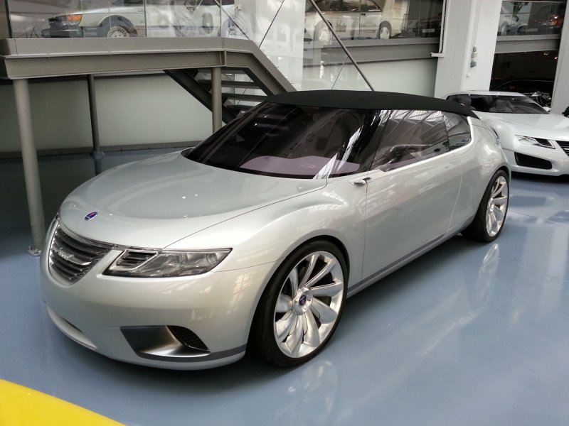 Сааб 2021 автомобиль
