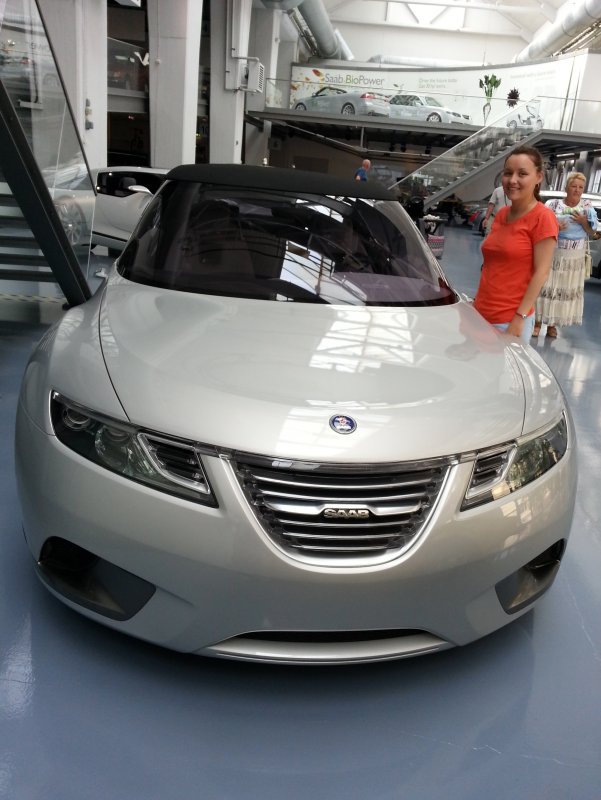 Сааб 2021 автомобиль
