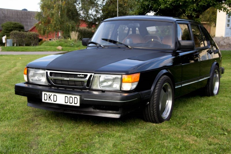 Saab 900 универсал