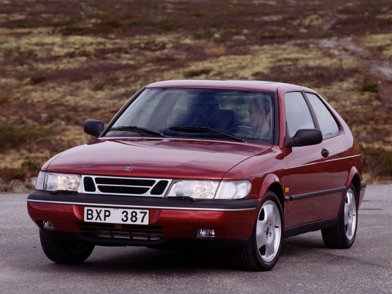 Сааб 900 купе