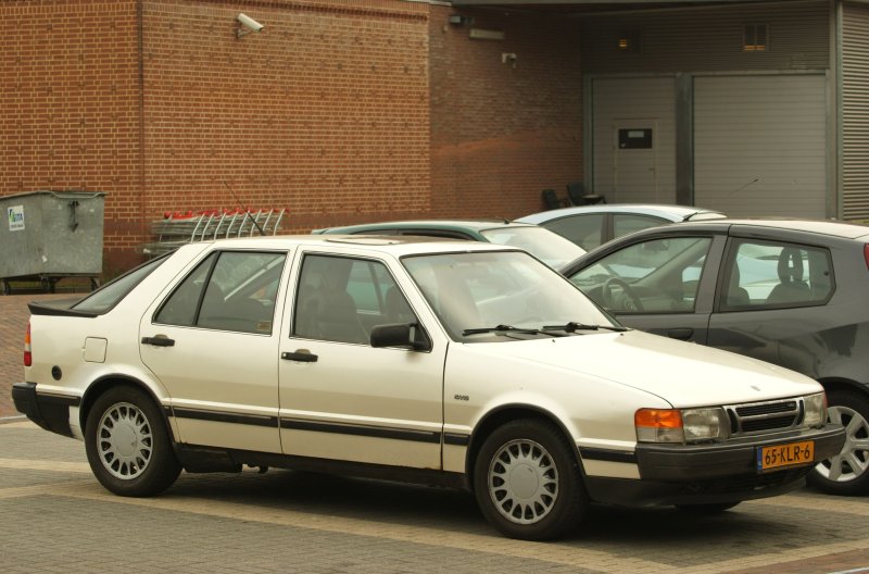 Saab 9000 1984