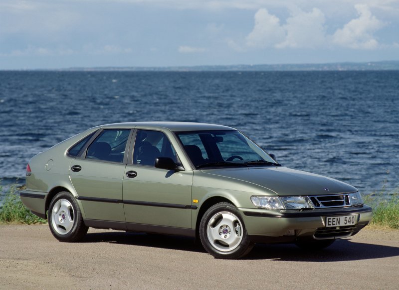 Saab 900 2 поколение