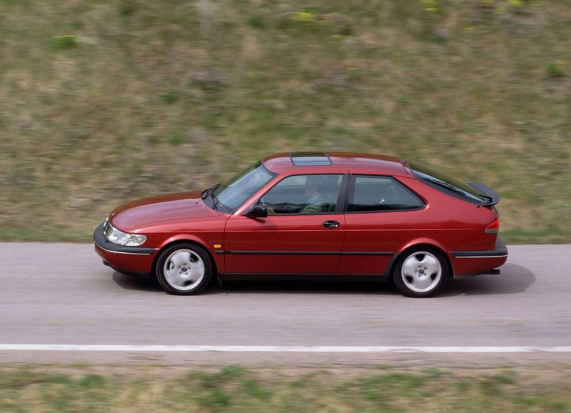 Saab 900 Coupe