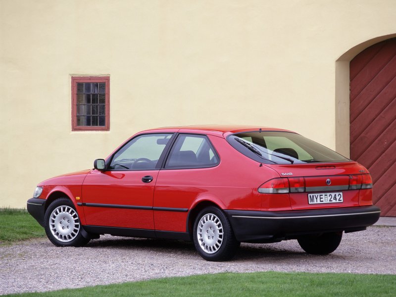 Saab 900 2 поколение купе