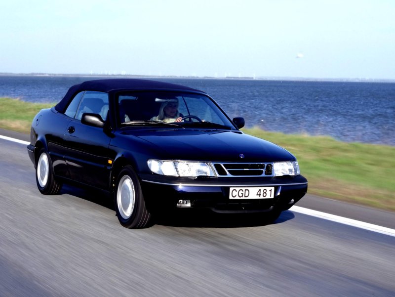 Saab 900s