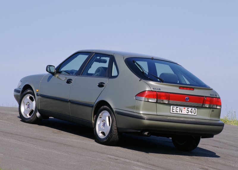 Saab 900s 2.3