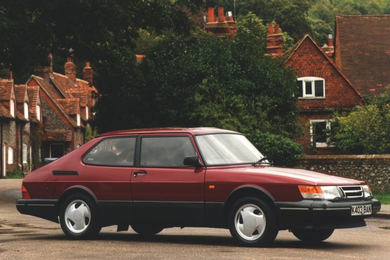Saab 900s