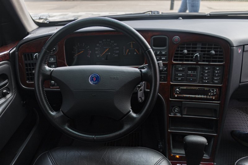 Saab 9000 Griffin салон