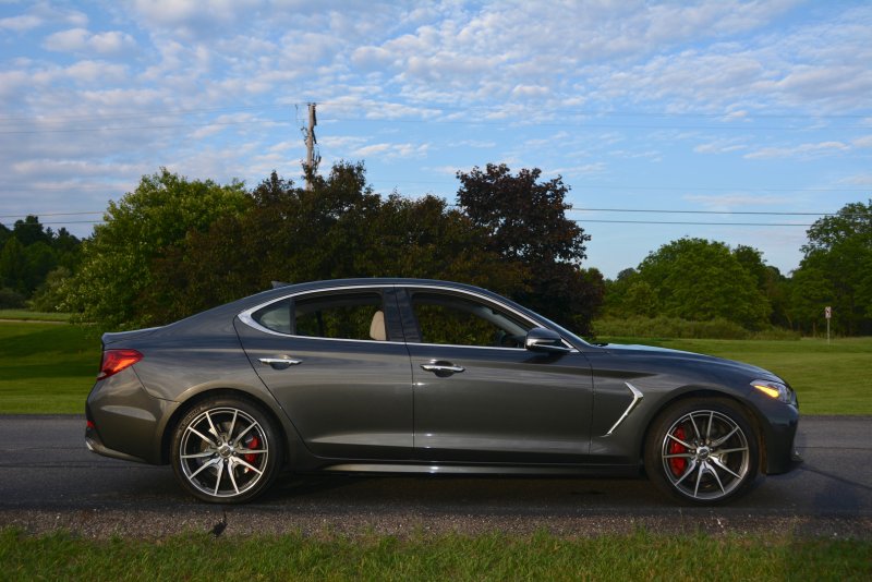 Genesis g70 Elegance