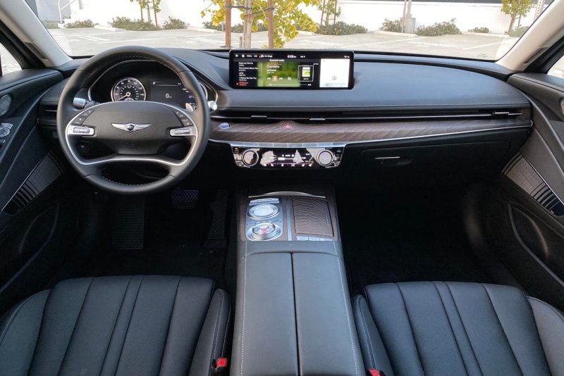 Genesis g80 салон