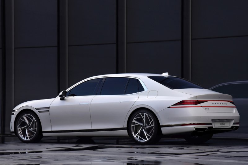 Genesis g90 2022