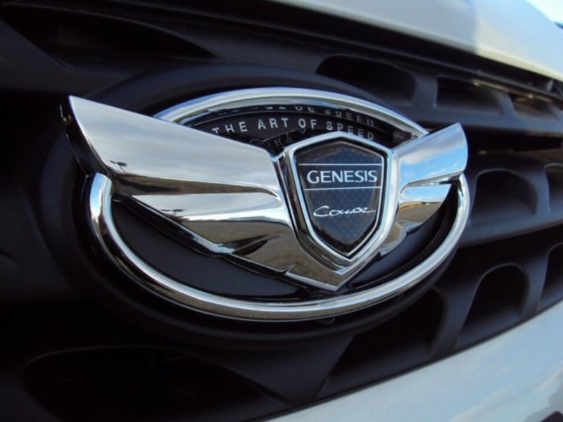 Hyundai Genesis эмблема