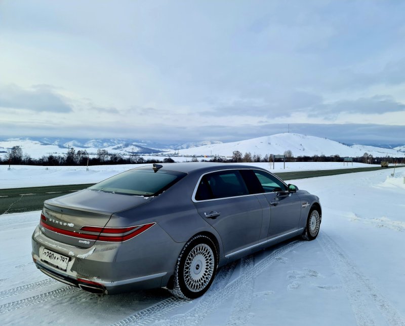 Genesis g90 long