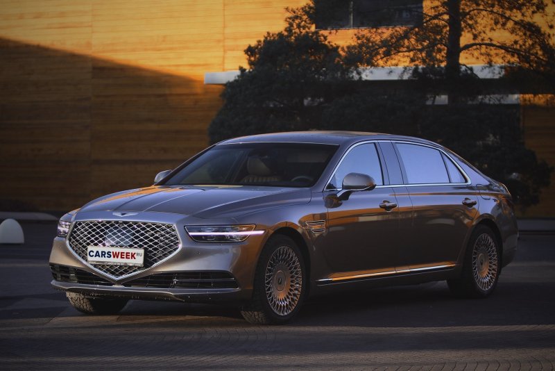 Genesis g90 2018