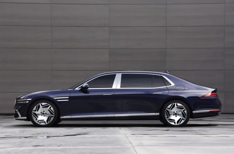 Genesis g90 2022 салон