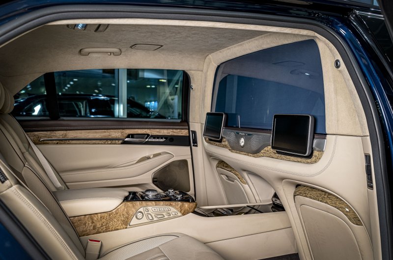 Лимузин Genesis g90l
