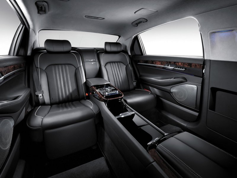 Hyundai Genesis g90 Limousine