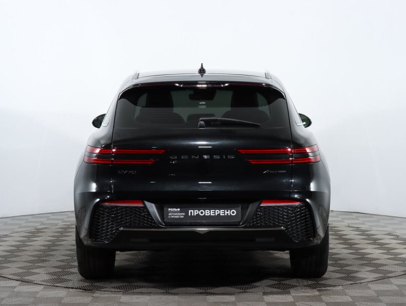 Genesis gv70 2016
