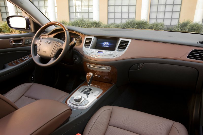 Hyundai Genesis 2010 салон