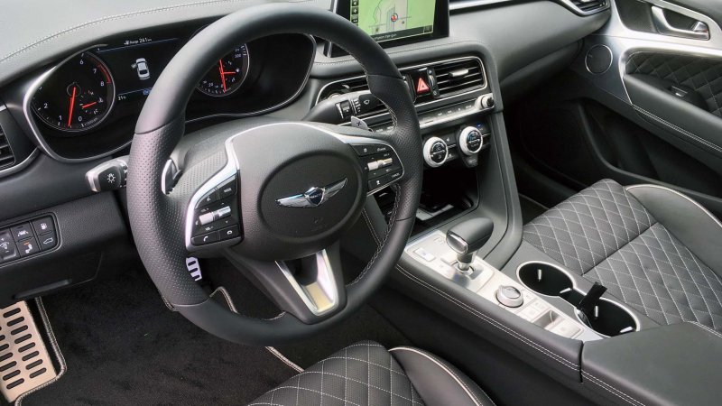 Genesis g70 Sport салон