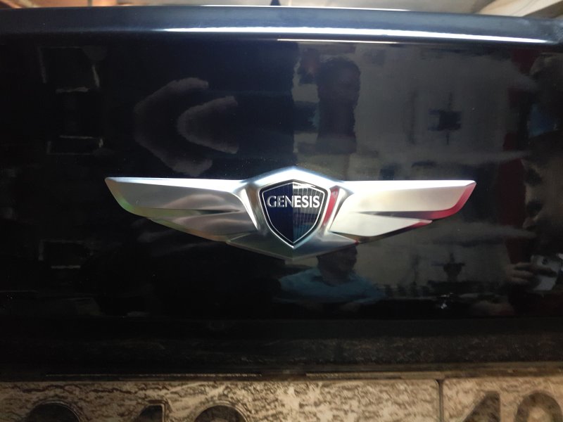 Genesis шильдик