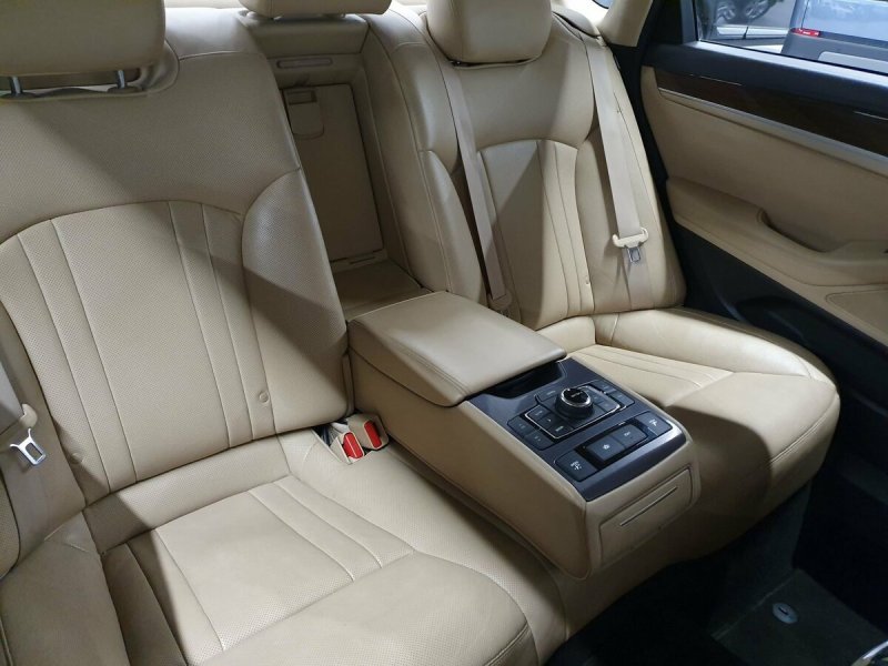 Genesis g80 салон