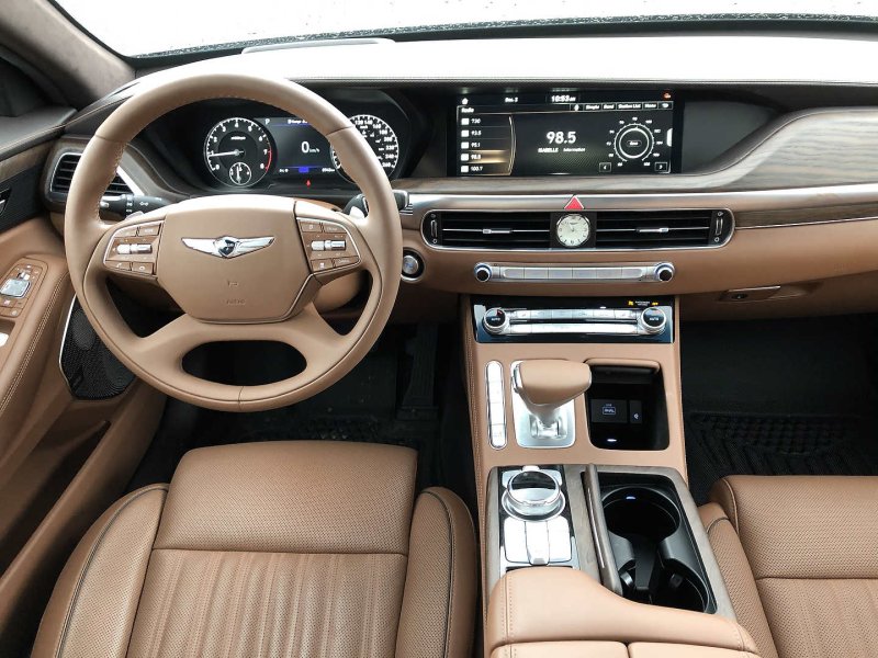 Genesis g90 салон
