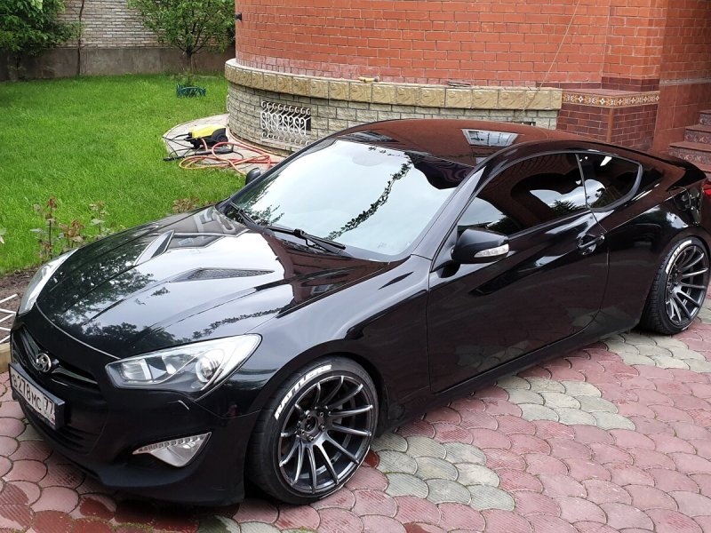 Hyundai Genesis Coupe 2012